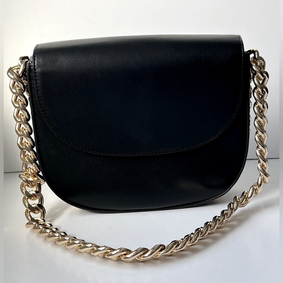 EXPRESS Woven Black/Gold Chain Frayme Style Flap Shoulder Bag NWOT - Picture 4 of 16